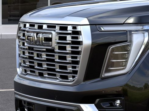 New 2026 GMC Yukon Denali w/ Denali Reserve Package AWD/4WD image 13