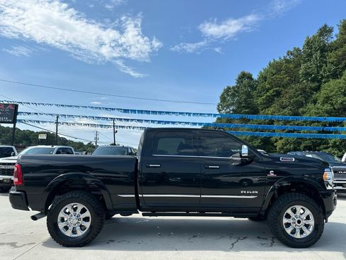 Used 2022 RAM 2500 Limited AWD/4WD image 8
