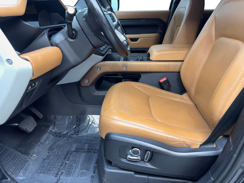 Used 2023 Land Rover Defender 130 First Edition AWD/4WD image 27