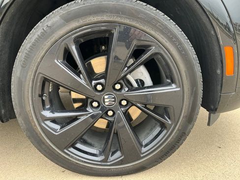 Certified 2025 Buick Envision Sport Touring AWD/4WD image 8
