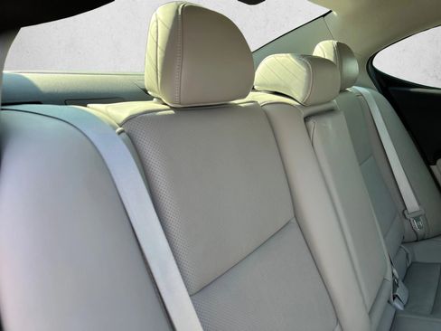 Used 2016 Acura TLX w/ Technology Package FWD image 24