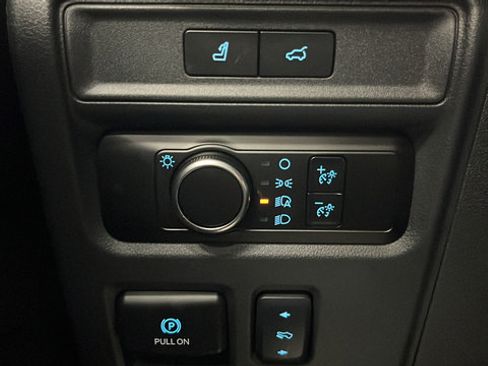 Used 2024 Ford Expedition XLT AWD/4WD image 35