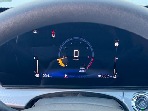 Certified 2024 Chevrolet Trax LT image 24