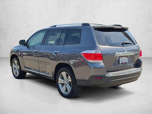 Used 2013 Toyota Highlander Limited FWD image 8