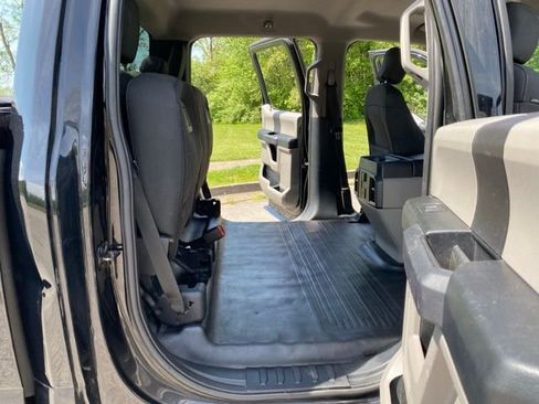 Used 2017 Ford F150 XL w/ Equipment Group 101A Mid AWD/4WD image 39