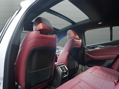 Used 2020 BMW X4 M40i w/ Executive Package image 27