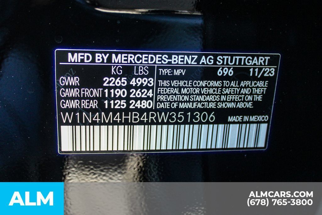 Used 2024 Mercedes-Benz GLB 250 4MATIC image 42