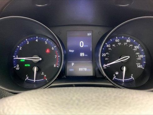 Used 2019 Toyota C-HR Limited image 23