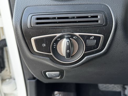 Used 2022 Mercedes-Benz GLC 300 image 25