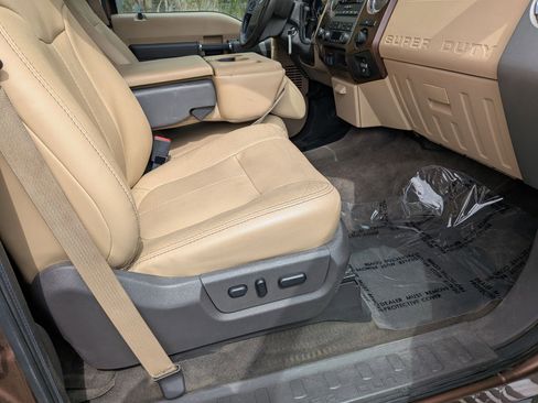 Used 2012 Ford F250 Lariat w/ Chrome Pkg image 22