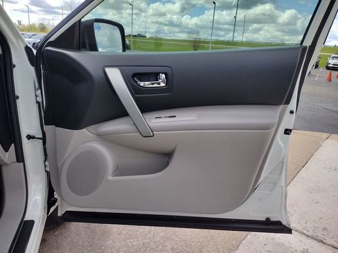 Used 2014 Nissan Rogue S w/ Convenience Package FWD image 18