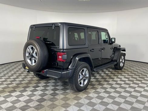Used 2019 Jeep Wrangler Unlimited Sahara AWD/4WD image 23