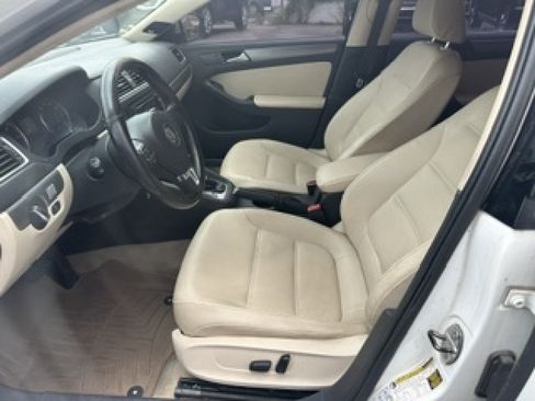 Used 2014 Volkswagen Jetta TDI FWD image 8