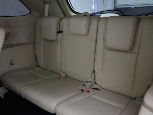 Used 2016 Toyota Highlander Limited w/ Driver Technology Package FWD image 32