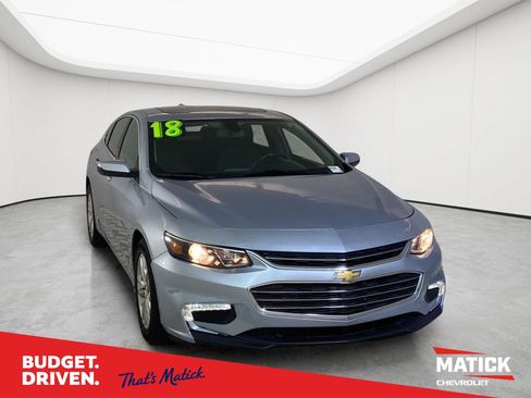 Used 2018 Chevrolet Malibu LT FWD image 1