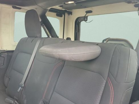 Used 2020 Jeep Wrangler Unlimited Rubicon AWD/4WD image 10