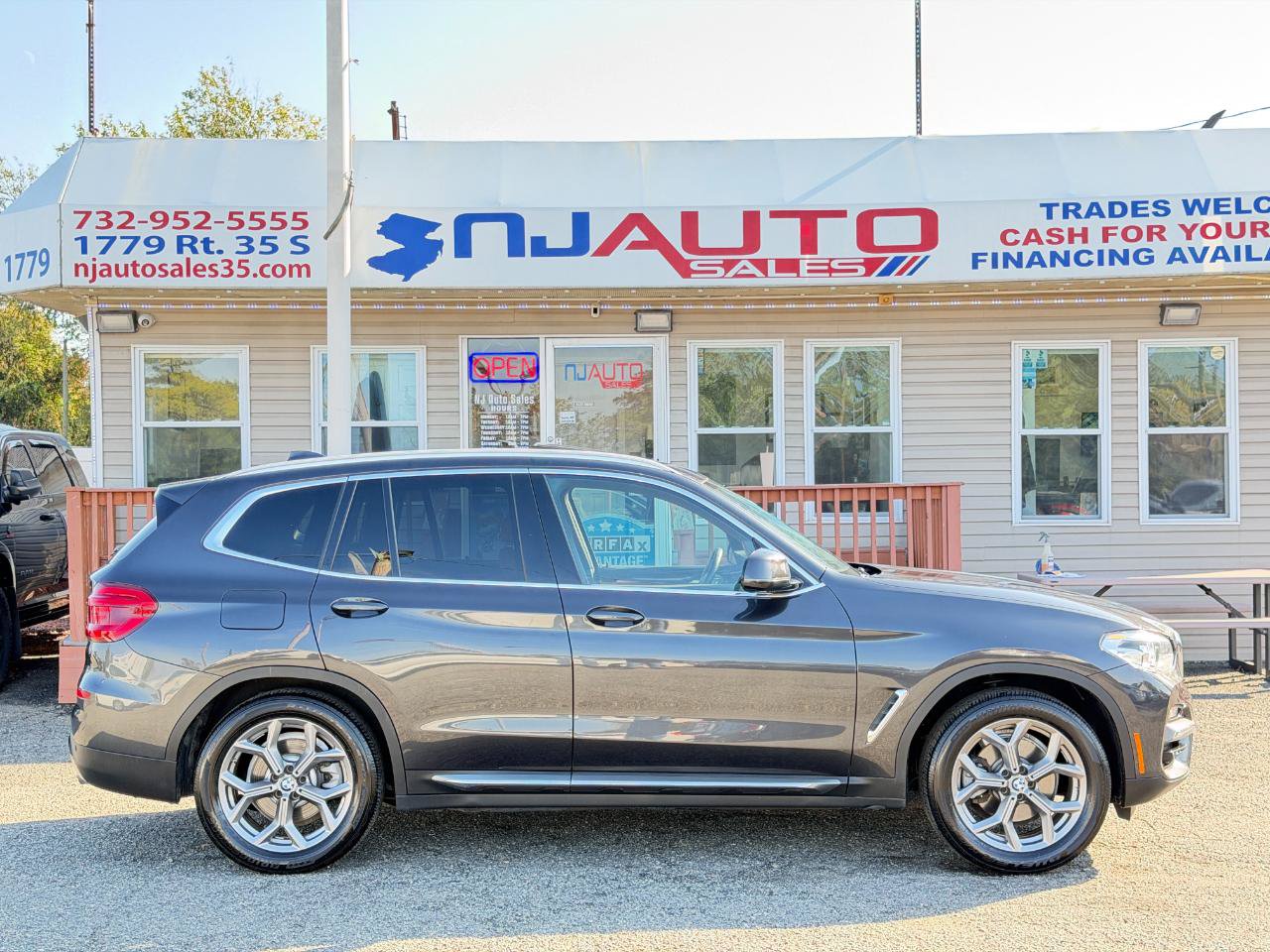 Used 2020 BMW X3 xDrive30i w/ Premium Package AWD/4WD image 3