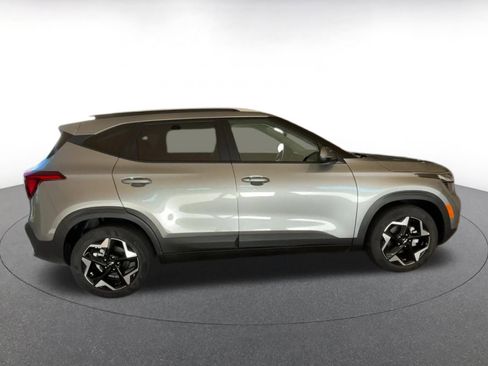 Used 2025 Kia Seltos S image 16