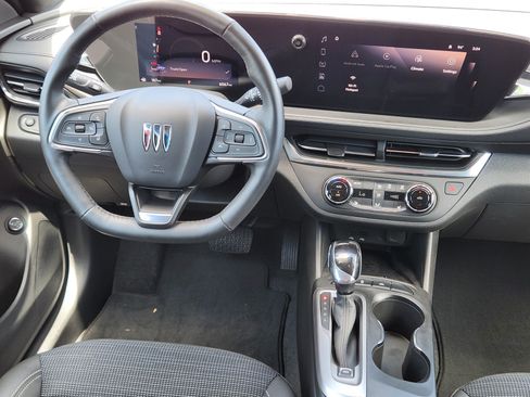 Used 2024 Buick Envista Preferred w/ Convenience I Package FWD image 9