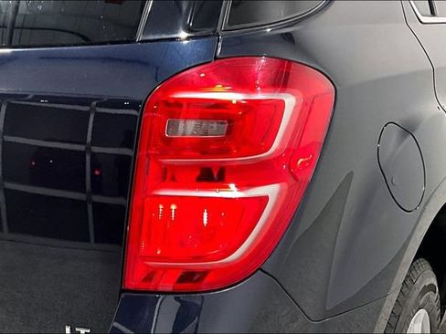 Used 2017 Chevrolet Equinox LT w/ Convenience Package image 25