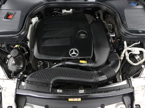Used 2021 Mercedes-Benz GLC 300 image 41