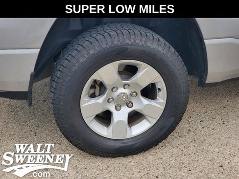 Used 2019 RAM 1500 Big Horn image 5