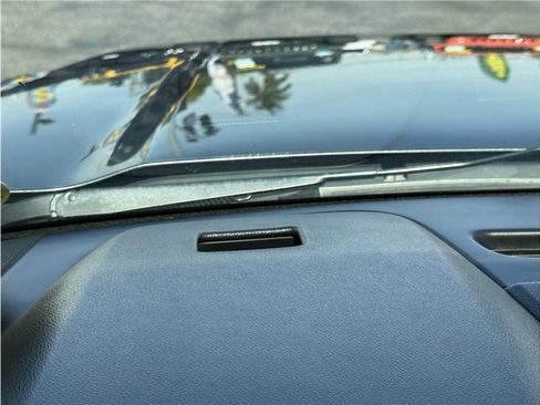 Used 2017 Chevrolet Suburban LT image 59