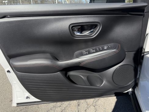 Certified 2024 Honda HR-V Sport image 12