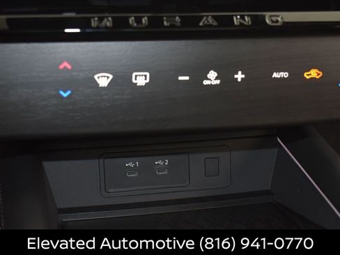 Certified 2025 Nissan Murano Platinum w/ Cargo Package image 11