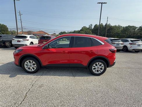 Certified 2024 Ford Escape Active AWD/4WD image 2