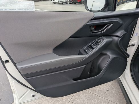 Used 2025 Subaru Crosstrek 2.0i Premium image 14