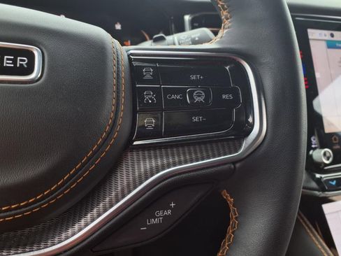 Used 2024 Jeep Grand Wagoneer Series III w/ Rear Seat Video Group 1 image 19