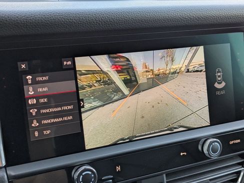 New 2026 Porsche Macan image 19