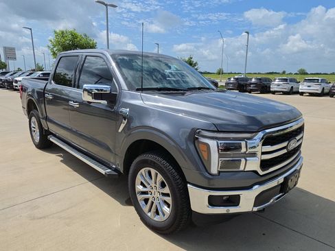Used 2025 Ford F150 Lariat w/ Equipment Group 501A Mid AWD/4WD image 7