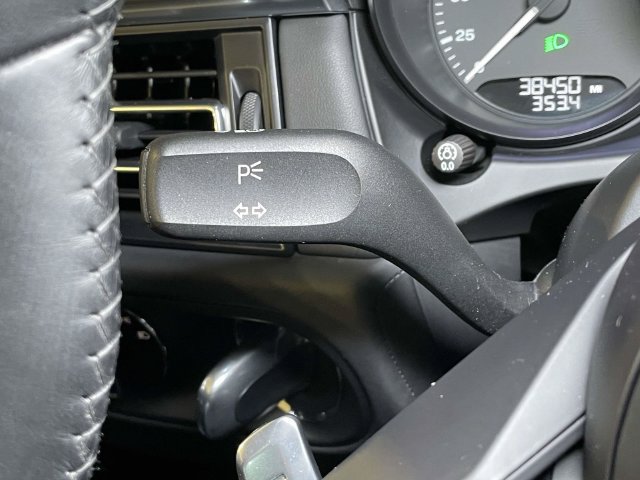Certified 2023 Porsche Macan S AWD/4WD image 38