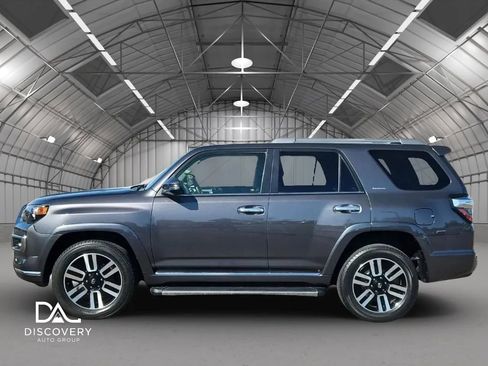 Used 2019 Toyota 4Runner Limited AWD/4WD image 4