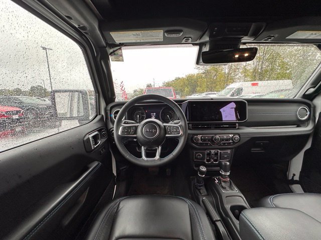 Used 2024 Jeep Wrangler High Altitude AWD/4WD image 15