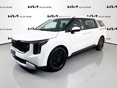New 2026 Kia Carnival LX FWD image 3