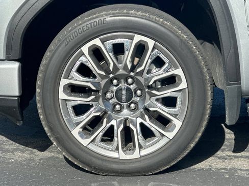 Used 2023 GMC Sierra 1500 Denali Ultimate AWD/4WD image 44