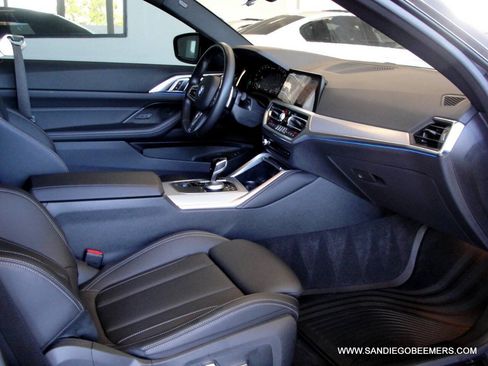 Used 2023 BMW M440i Coupe w/ Premium Package RWD image 33