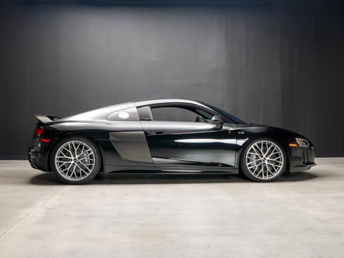 Used 2017 Audi R8 V10 plus AWD/4WD image 8