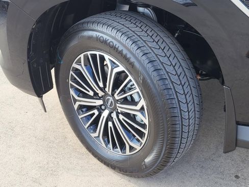 New 2026 Nissan Armada SL w/ Captain's Chari Seat Package image 11