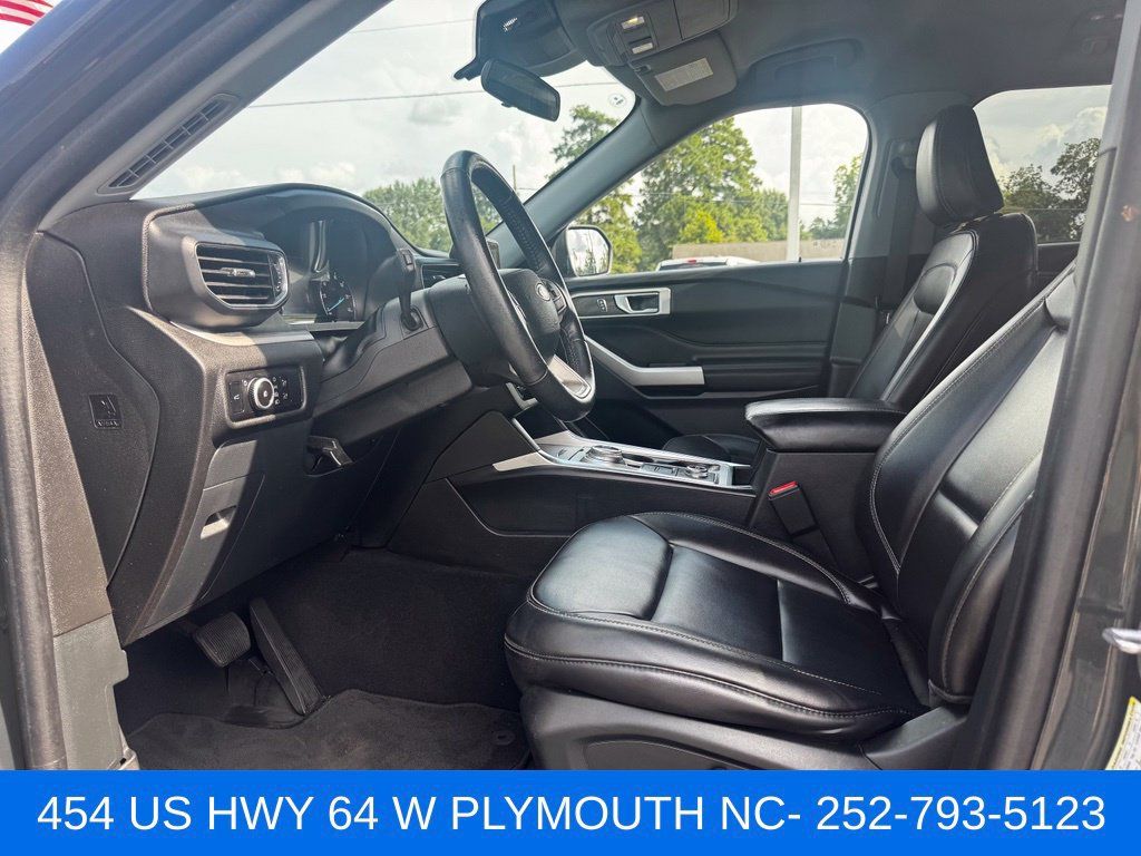 Used 2023 Ford Explorer XLT w/ Equipment Group 202A AWD/4WD image 9