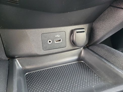 Used 2020 Nissan Rogue Sport S image 29