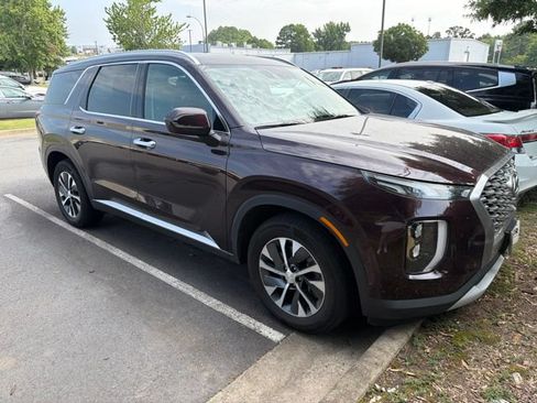 Used 2022 Hyundai Palisade SEL AWD/4WD image 2