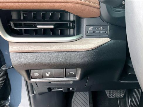 Used 2025 Toyota Grand Highlander Platinum image 33