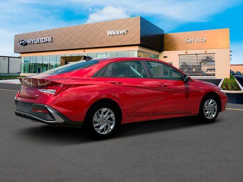 New 2025 Hyundai Elantra Hybrid FWD image 8