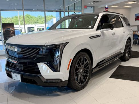 New 2026 Cadillac Escalade IQL Sport 1 w/ LPO, ONYX Package AWD/4WD image 3