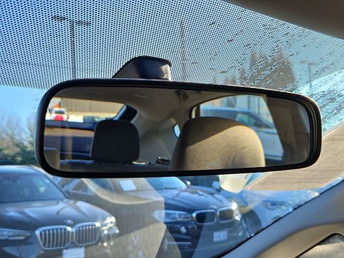 Used 2014 Toyota Prius Two image 20