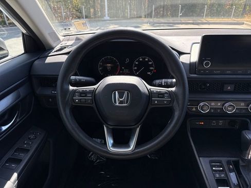 Used 2023 Honda CR-V EX image 18